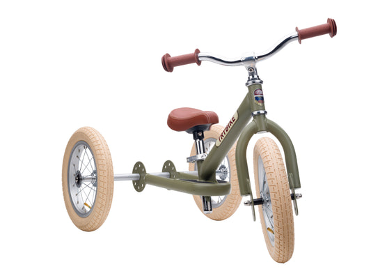 Trybike vert vintage en version tricycle 3 roues, vue de trois quarts