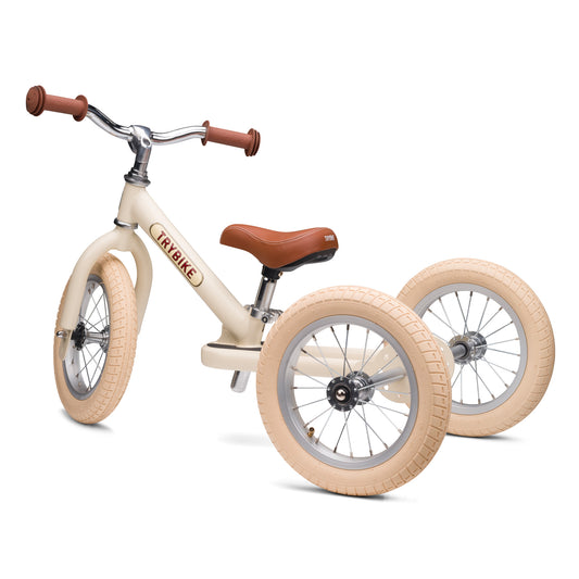 Trybike crème vintage en version tricycle 3 roues, vue de trois quarts